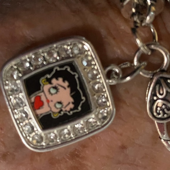 Betty Boop Themed Charm Bracelet with Heart and Character Pendant - Picture 4 of 8